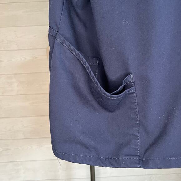 Urbane Ultimate navy v-neck scrub top Size XXL - Picture 7 of 8